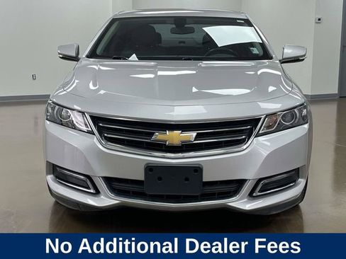 Used 2019 Chevrolet Impala LT FWD image 2