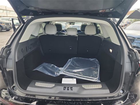 New 2026 Lincoln Nautilus Premier w/ Equipment Group 102A image 19