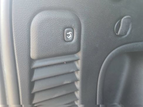 Used 2022 Jeep Grand Cherokee Limited AWD/4WD image 37