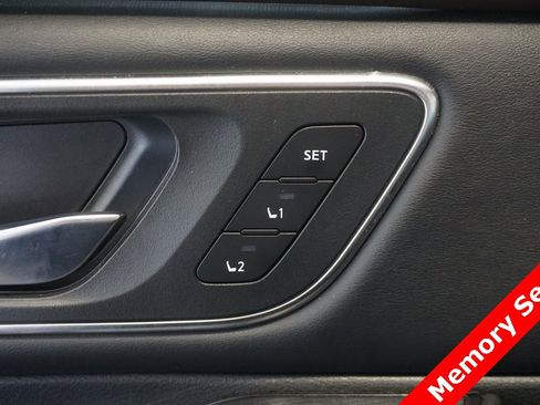 Used 2021 Nissan Rogue Platinum image 6