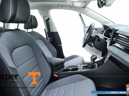Used 2025 Volkswagen Jetta SE w/ Sunroof Package FWD image 35