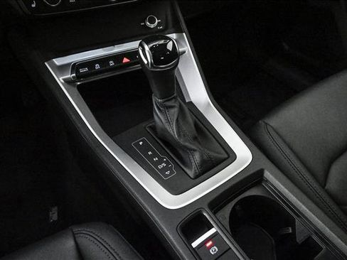 Used 2022 Audi Q3 2.0T Premium w/ Convenience Package image 12