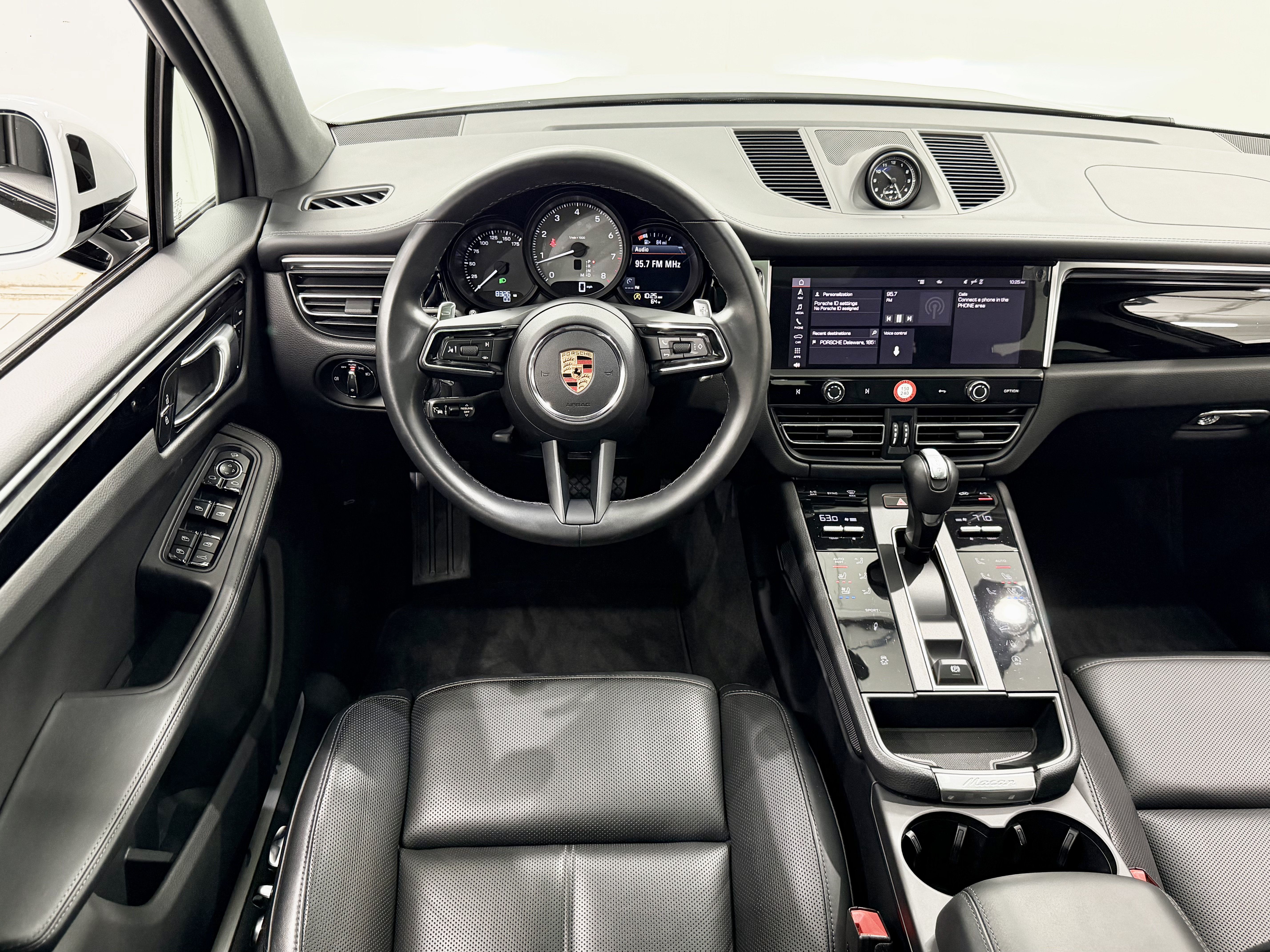 Certified 2024 Porsche Macan S AWD/4WD image 25