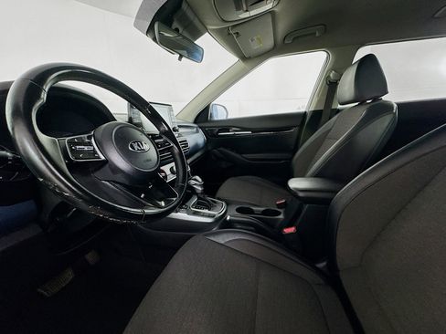 Used 2021 Kia Seltos S image 20