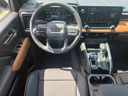 New 2026 GMC Canyon AT4 AWD/4WD image 12