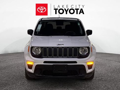 Used 2023 Jeep Renegade Latitude AWD/4WD image 14