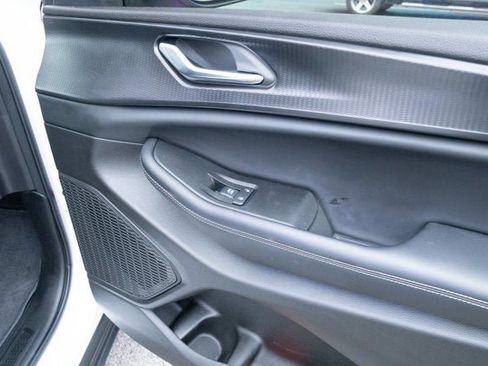 Certified 2025 Jeep Grand Cherokee Laredo X image 44