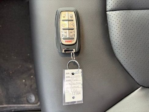 New 2026 Chrysler Pacifica Select w/ S Appearance Package image 27