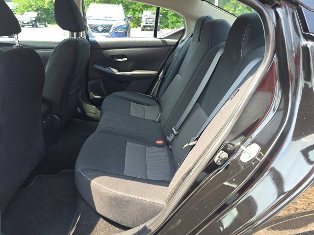 Used 2023 Nissan Sentra SV FWD image 12