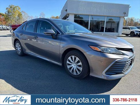 Certified 2024 Toyota Camry LE image 1
