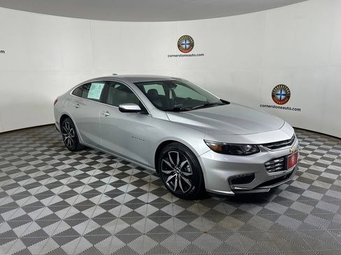 Used 2018 Chevrolet Malibu LT w/ Leather Package FWD image 15