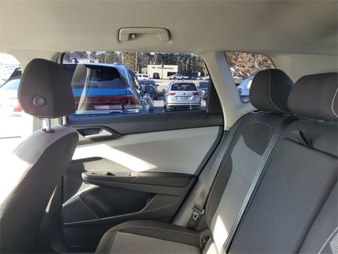 Certified 2022 Volkswagen Taos S image 11