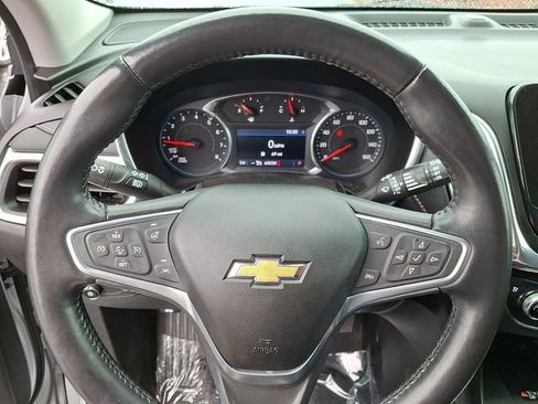 Used 2022 Chevrolet Equinox Premier FWD image 18