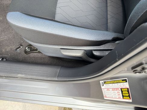 Used 2025 Nissan Versa SV image 22