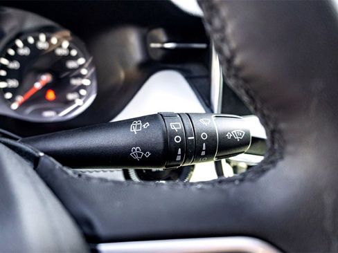 Used 2023 Jeep Compass Limited image 20