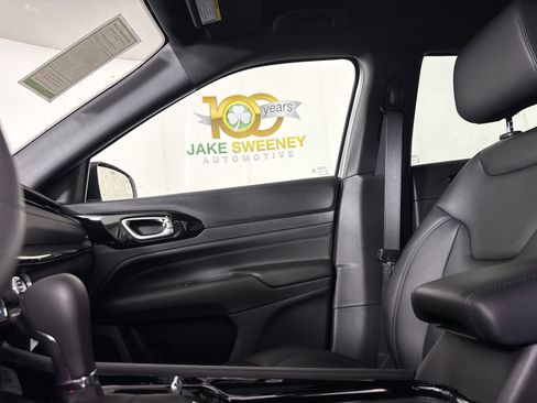 New 2026 Jeep Compass Limited image 25