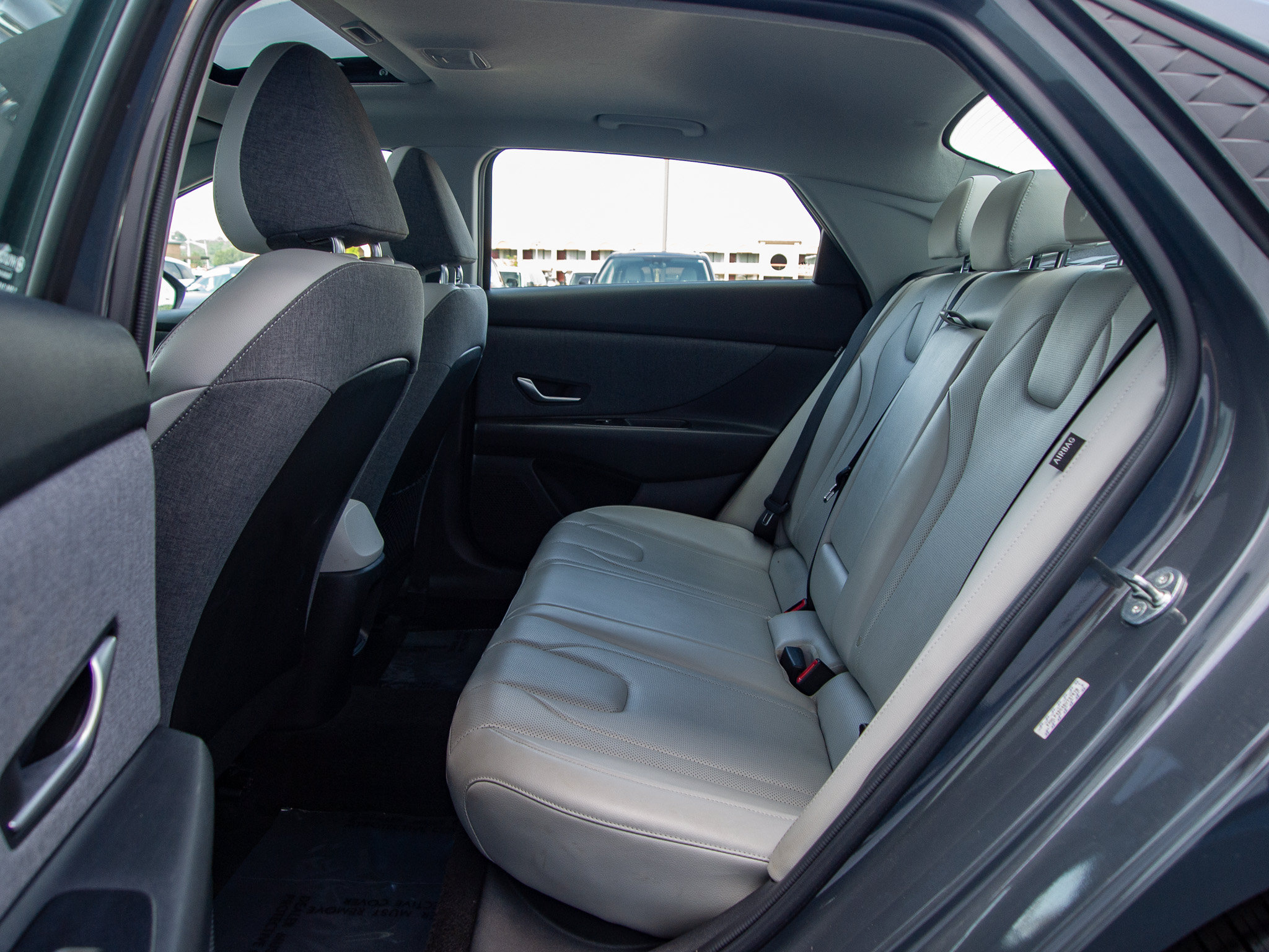 Used 2024 Hyundai Elantra Limited FWD image 26