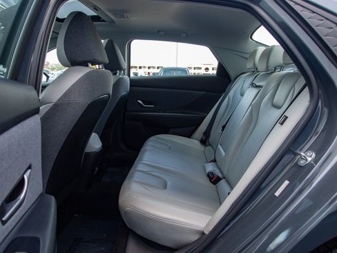 Used 2024 Hyundai Elantra Limited FWD image 26