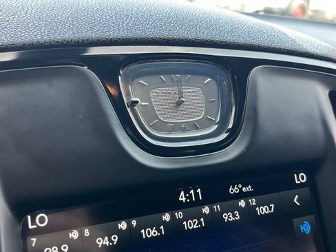 Used 2019 Chrysler 300 S image 18