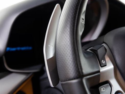 Certified 2015 Ferrari F12 Berlinetta image 32