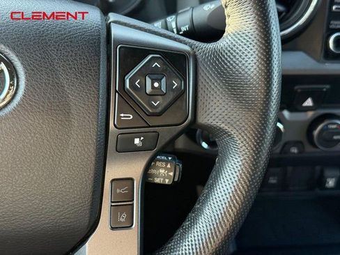 Used 2021 Toyota Tacoma TRD Off-Road image 23