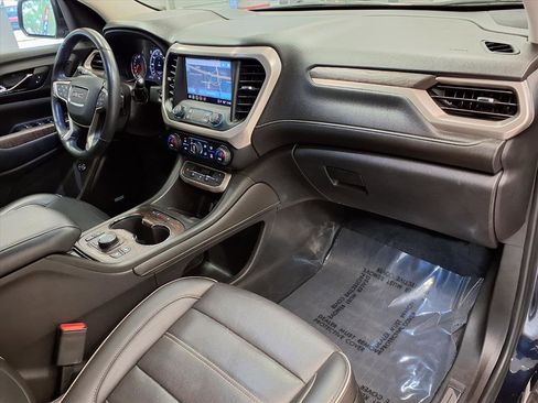 Used 2021 GMC Acadia Denali w/ Denali Technology Package image 9