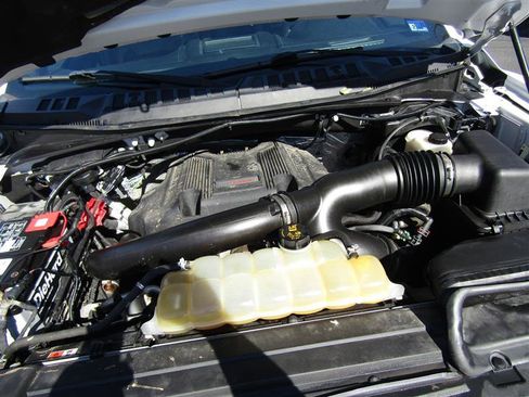 Used 2018 Ford F150 Raptor w/ Equipment Group 802A Luxury image 47