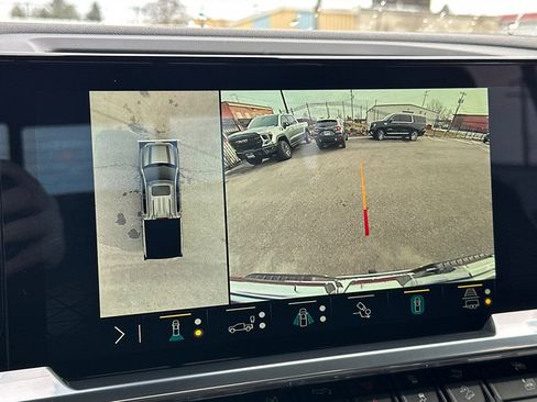 Used 2023 GMC Sierra 1500 SLT w/ SLT Premium Plus Package image 26