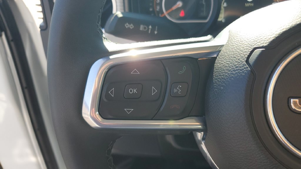 Used 2026 Jeep Wrangler Unlimited Sahara AWD/4WD image 29