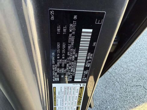 Used 2025 Lexus RX 450h AWD w/ Luxury Package image 30