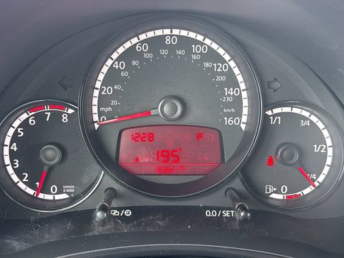 Used 2016 Volkswagen Beetle 1.8T FWD image 18