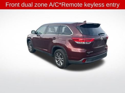 Used 2019 Toyota Highlander XLE image 7