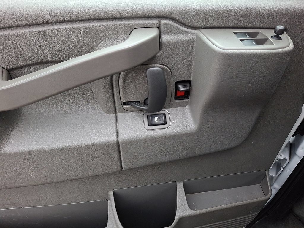 Certified 2025 GMC Savana 2500 w/ Driver Convenience Package RWD image 13