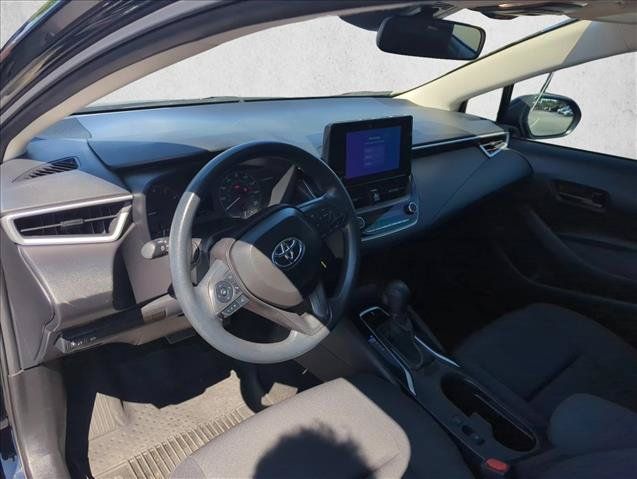 Certified 2025 Toyota Corolla LE FWD image 10