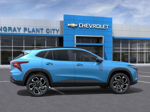 New 2026 Chevrolet Trax RS w/ Sunroof Package FWD image 5