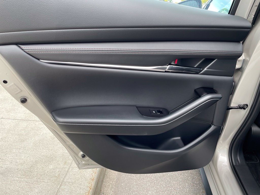 New 2026 MAZDA MAZDA3 2.5 S Hatchback w/ Premium Pkg FWD image 16