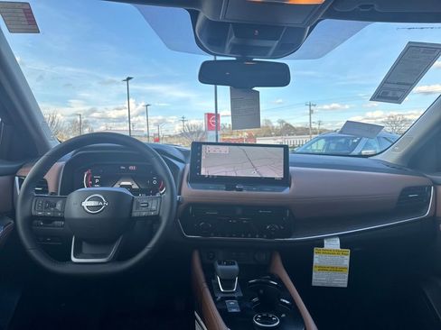 New 2026 Nissan Rogue Platinum w/ Platinum Premium Package image 14