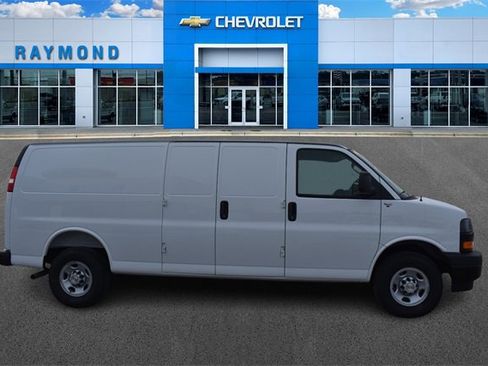 New 2025 Chevrolet Express 2500 Work Van image 2