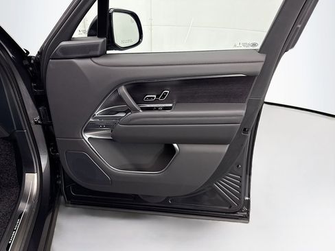New 2026 Land Rover Range Rover SE image 25