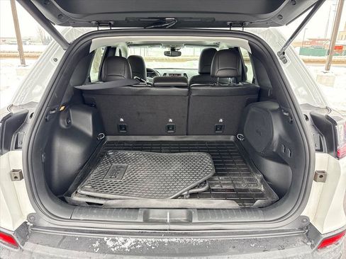Used 2022 Jeep Cherokee Latitude Lux w/ Sun & Sound Group AWD/4WD image 20