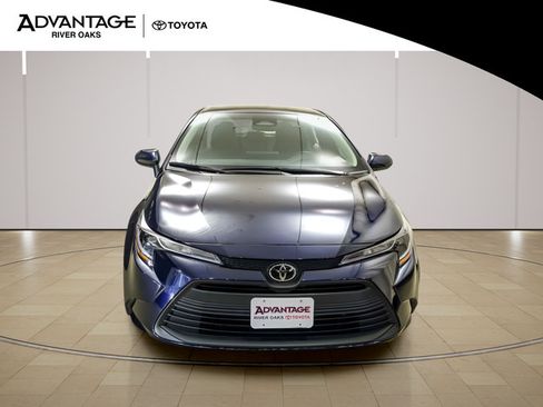 Used 2026 Toyota Corolla LE FWD image 3