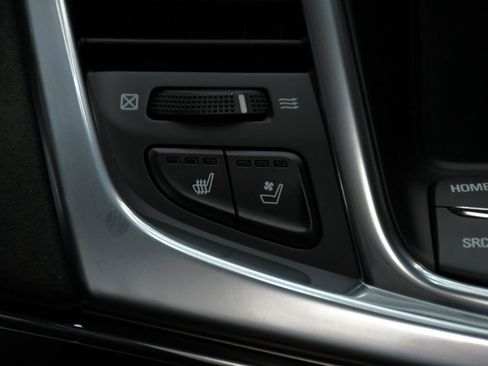 Used 2016 Chevrolet SS RWD image 30