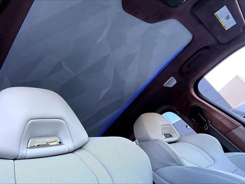 Used 2025 BMW XM AWD/4WD image 13