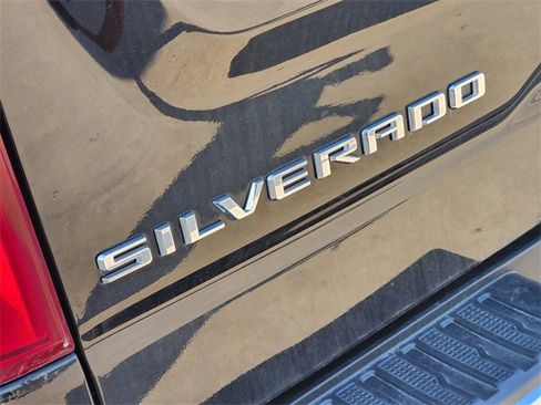 Used 2021 Chevrolet Silverado 1500 LTZ w/ Z71 Off-Road Package AWD/4WD image 10