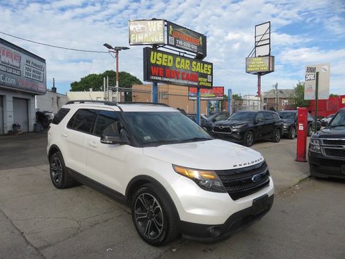 Used 2015 Ford Explorer Sport w/ Equipment Group 401A AWD/4WD image 3
