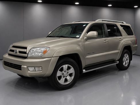 Used 2004 Toyota 4Runner Limited AWD/4WD image 1