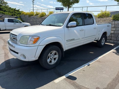 Used 2006 Toyota Tundra SR5 w/ TRD Off-Road Pkg AWD/4WD image 8