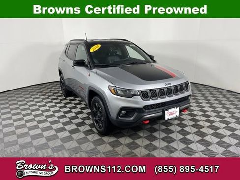 Used 2024 Jeep Compass Trailhawk image 1
