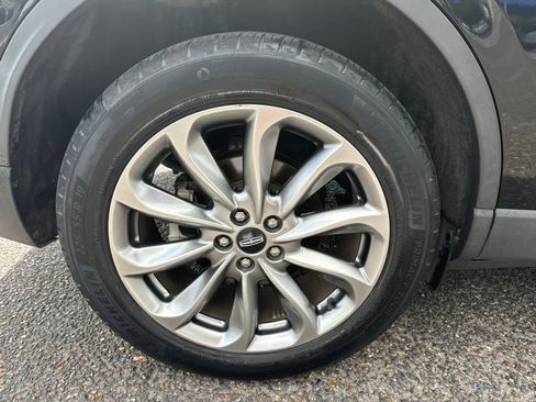 Used 2022 Lincoln Corsair FWD w/ Premium Package image 9