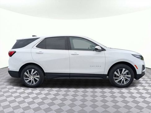 Used 2024 Chevrolet Equinox LT image 3